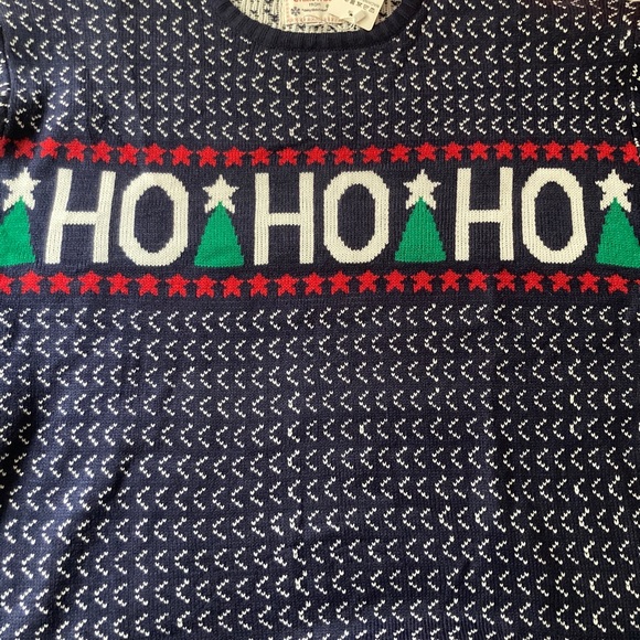 Christmas Sweater - Picture 1 of 4